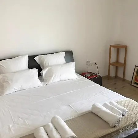 14 At Pazariiri Tirana